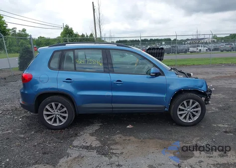 2018 Volkswagen Tiguan Limited 2.0T z USA, uszkodzony, nr VIN WVGAV7AX8JK003868